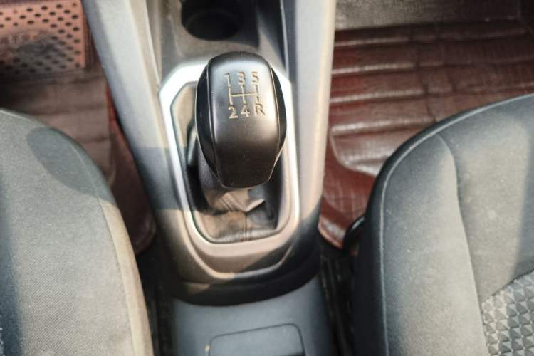 Used Peugeot 301 2014 1.6L Manual Comfort Edition Gear Lever