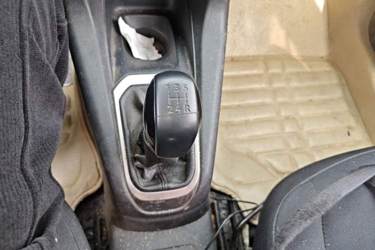 Used Peugeot 301 2014 1.6L Manual Comfort Edition Gear Lever