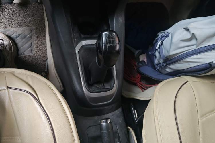 Used Peugeot 301 2014 1.6L Manual Comfort Edition Gear Lever
