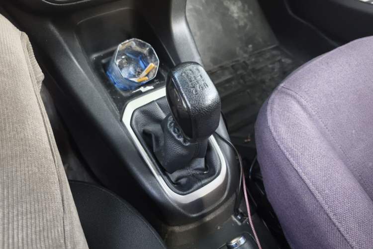 Used Peugeot 301 2014 1.6L Manual Comfort Edition Gear Lever