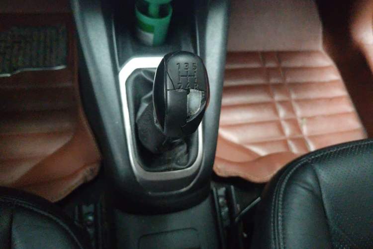 Used Peugeot 301 2014 1.6L Manual Comfort Edition Gear Lever