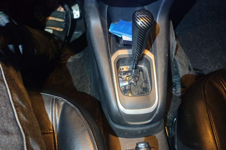 Used Peugeot 301 2014 1.6L Automatic Comfort Edition Gear Lever