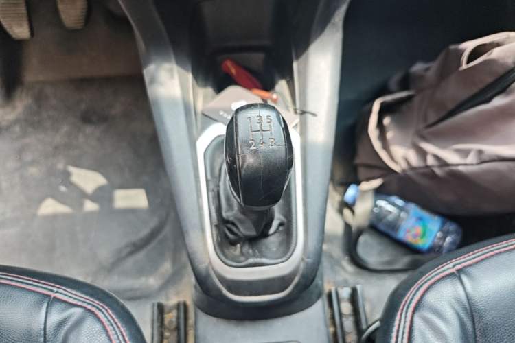 Used Peugeot 301 2014 1.6L Manual Comfort Edition CNG Gear Lever