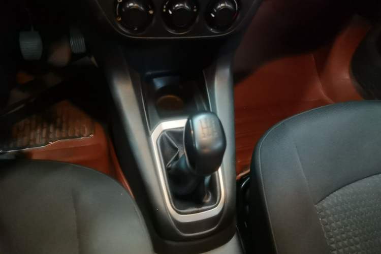 Used Peugeot 301 2014 1.6L Manual Comfort Edition Gear Lever