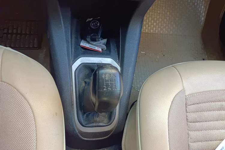 Used Peugeot 301 2014 1.6L Manual Comfort Edition Gear Lever