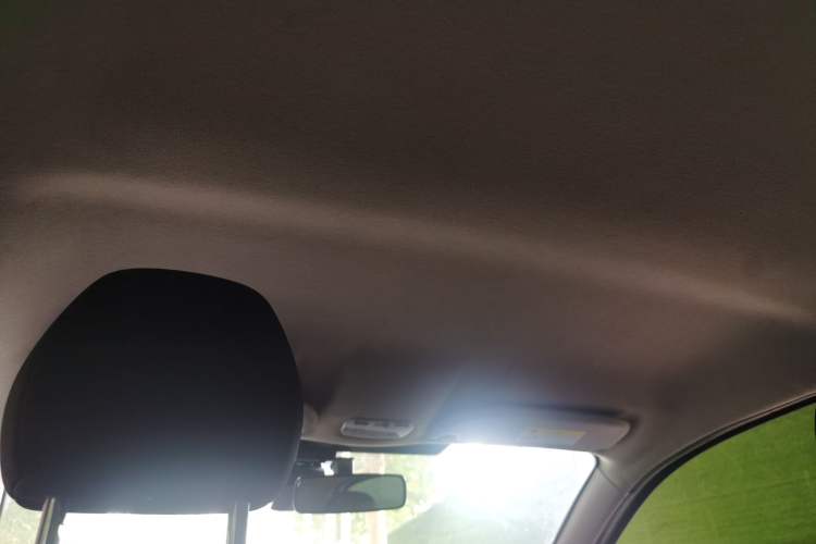 Used Peugeot 301 2014 1.6L Manual Comfort Edition Headliner