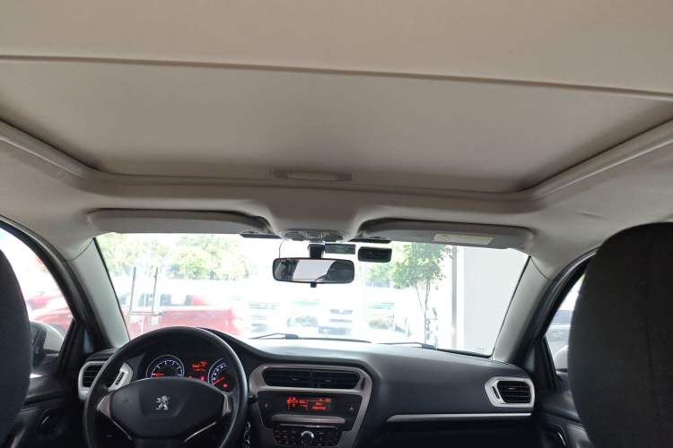 Used Peugeot 301 2014 1.6L Manual Luxury Edition Headliner