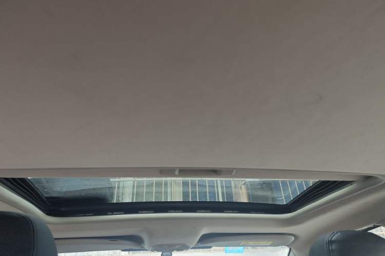 Used Peugeot 301 2014 1.6L Manual Luxury Edition Headliner