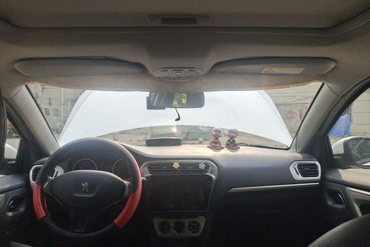 Used Peugeot 301 2014 1.6L Manual Luxury Edition Headliner