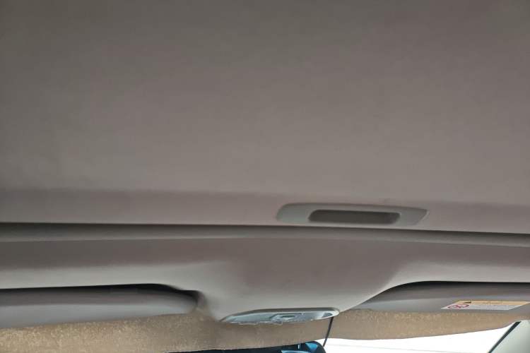 Used Peugeot 301 2014 1.6L Manual Luxury Edition Headliner