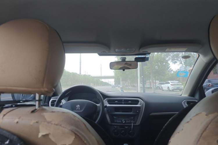 Used Peugeot 301 2014 1.6L Manual Comfort Edition Headliner