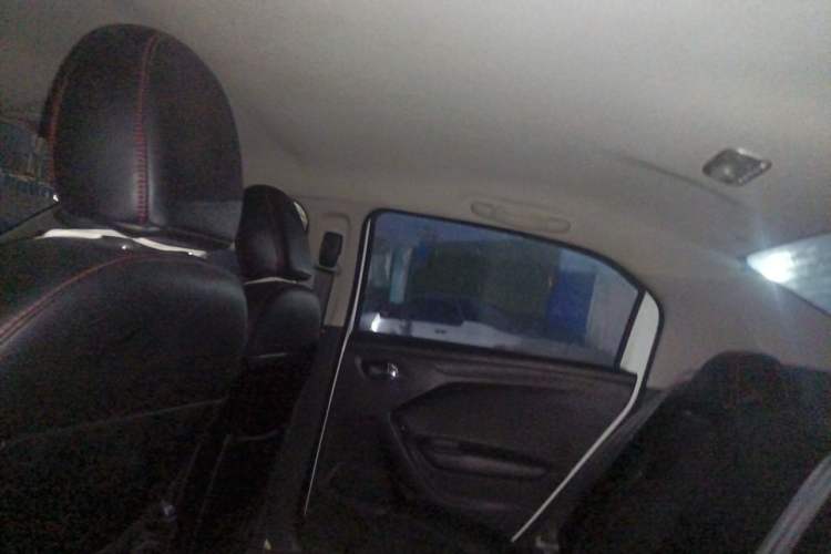 Used Peugeot 301 2014 1.6L Automatic Comfort Edition Headliner