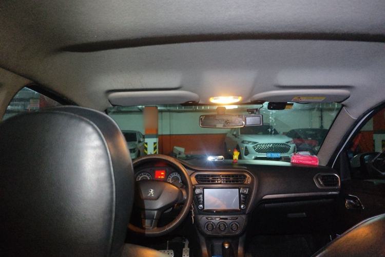 Used Peugeot 301 2014 1.6L Automatic Comfort Edition Headliner