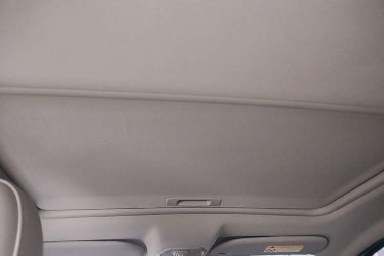 Used Peugeot 301 2014 1.6L Automatic Comfort Edition Headliner