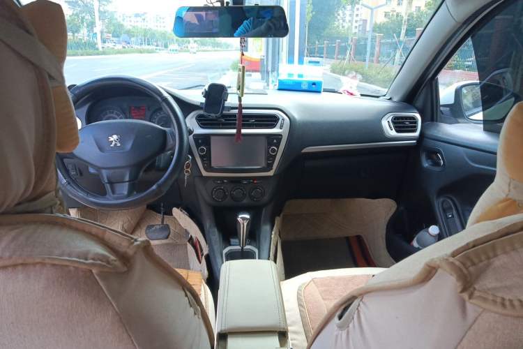 Used Peugeot 301 2014 1.6L Automatic Comfort Edition Headliner