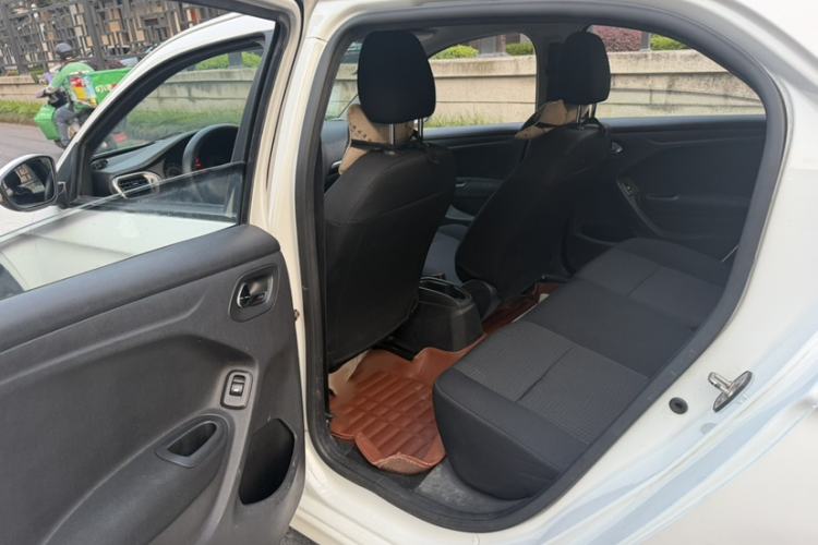 Used Peugeot 301 2014 1.6L Manual Comfort Edition Interior 2