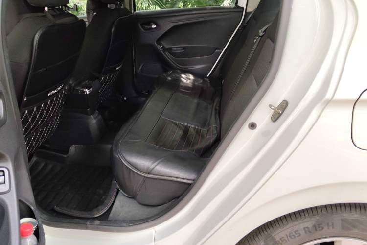Used Peugeot 301 2014 1.6L Automatic Comfort Edition Interior 4