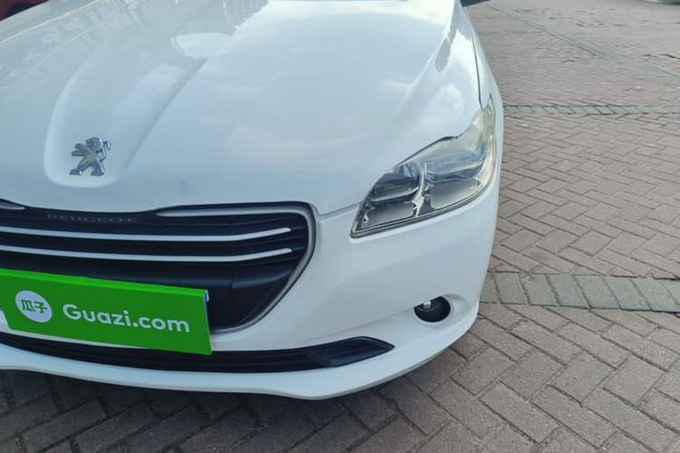Used Peugeot 301 2014 1.6L Manual Comfort Edition Left Front Headlight