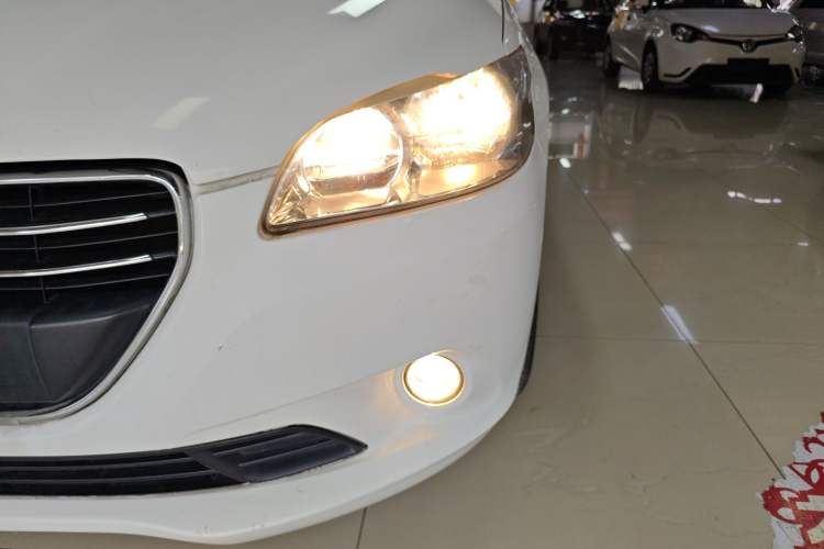 Used Peugeot 301 2014 1.6L Manual Luxury Edition Left Front Headlight