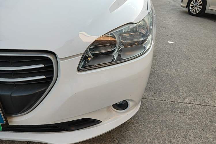 Used Peugeot 301 2014 1.6L Manual Comfort Edition Left Front Headlight