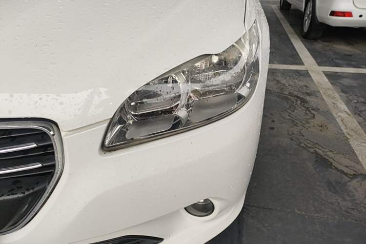Used Peugeot 301 2014 1.6L Manual Luxury Edition Left Front Headlight