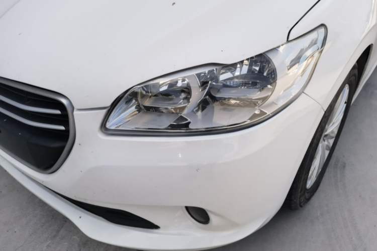Used Peugeot 301 2014 1.6L Automatic Comfort Edition Left Front Headlight