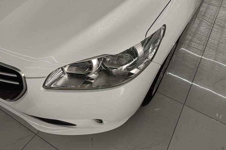 Used Peugeot 301 2014 1.6L Manual Comfort Edition Left Front Headlight