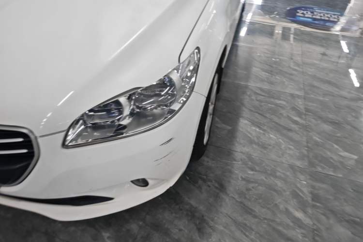 Used Peugeot 301 2014 1.6L Manual Comfort Edition Left Front Headlight