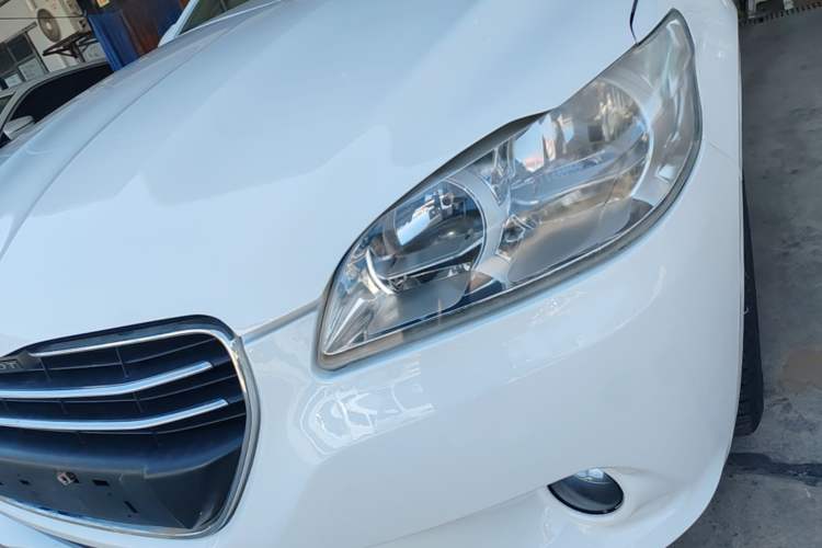 Used Peugeot 301 2014 1.6L Automatic Luxury Edition Left Front Headlight