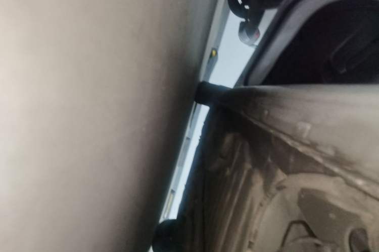 Used Peugeot 301 2014 1.6L Manual Comfort Edition Left Side Sill