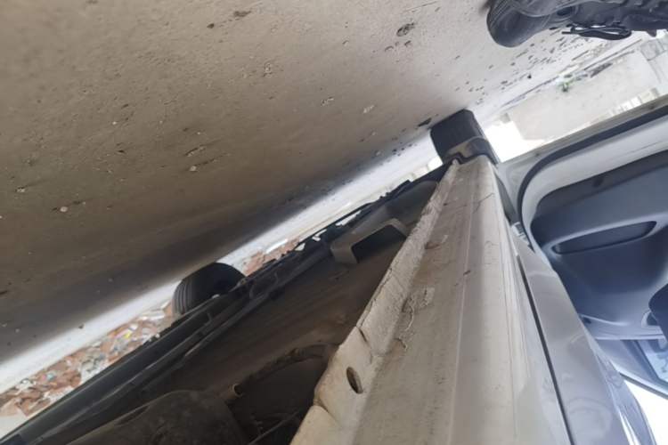 Used Peugeot 301 2014 1.6L Manual Comfort Edition Left Side Sill