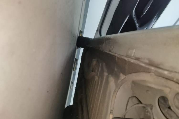 Used Peugeot 301 2014 1.6L Manual Comfort Edition Left Side Sill