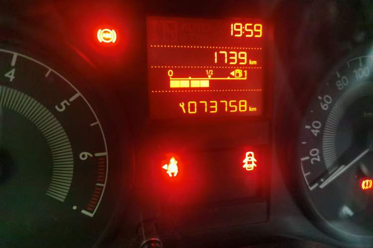 Used Peugeot 301 2014 1.6L Manual Comfort Edition Odometer Close Up