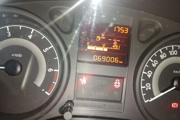 Used Peugeot 301 2014 1.6L Manual Comfort Edition Odometer Close Up