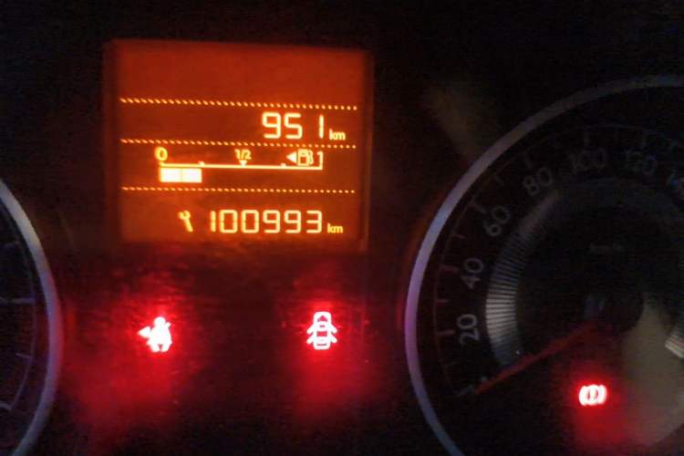 Used Peugeot 301 2014 1.6L Manual Luxury Edition Odometer Close Up