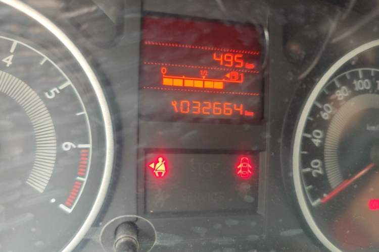 Used Peugeot 301 2014 1.6L Manual Luxury Edition Odometer Close Up