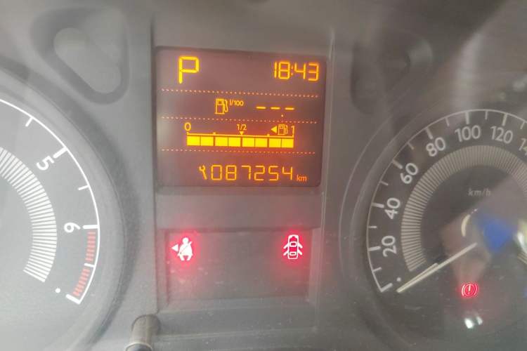 Used Peugeot 301 2014 1.6L Automatic Comfort Edition Odometer Close Up