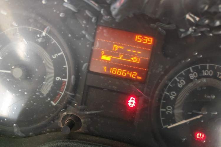 Used Peugeot 301 2014 1.6L Manual Comfort Edition Odometer Close Up