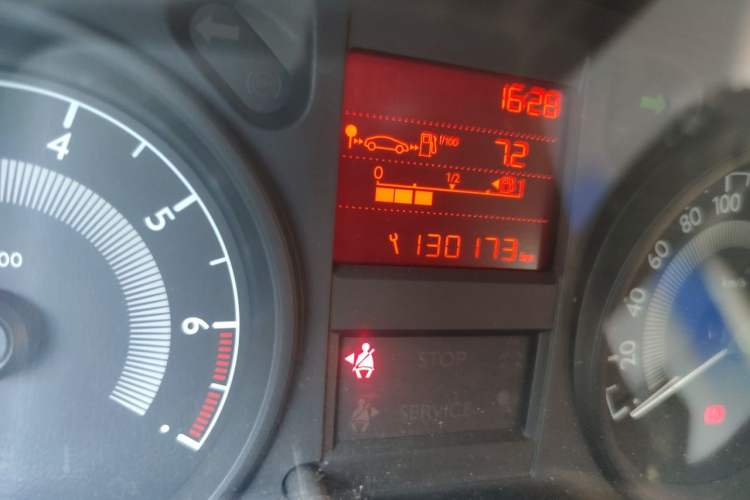 Used Peugeot 301 2014 1.6L Manual Comfort Edition Odometer Close Up