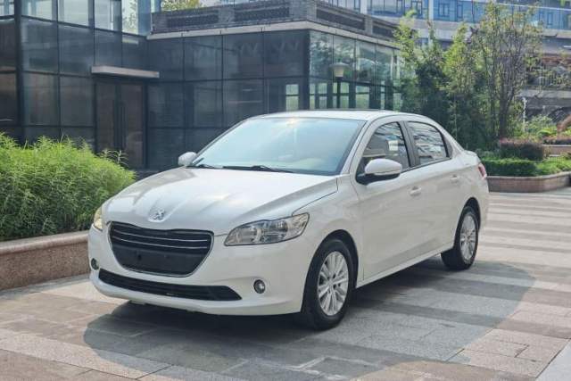 Gebrauchter Peugeot 301 2014 1.6L Automatic Luxury Edition