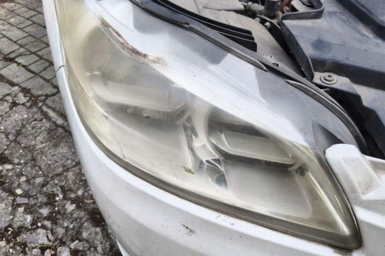 Used Peugeot 301 2014 1.6L Manual Comfort Edition CNG Right Front Headlight