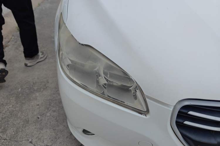 Used Peugeot 301 2014 1.6L Manual Comfort Edition Right Front Headlight