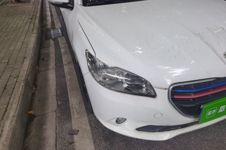 Used Peugeot 301 2014 1.6L Manual Comfort Edition Right Front Headlight