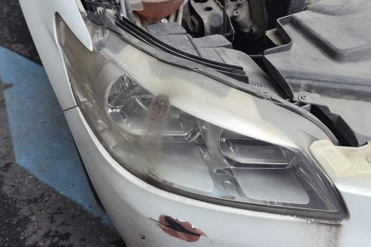 Used Peugeot 301 2014 1.6L Automatic Comfort Edition Right Front Headlight