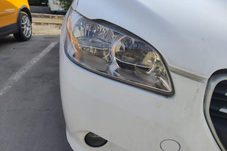 Used Peugeot 301 2014 1.6L Manual Comfort Edition Right Front Headlight