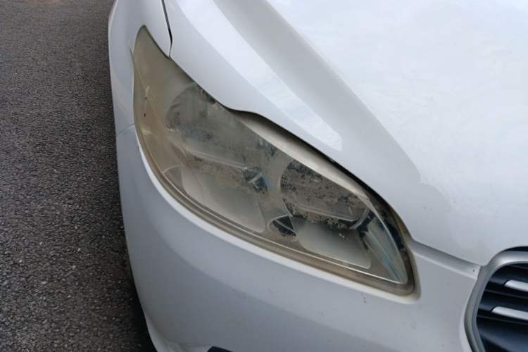 Used Peugeot 301 2014 1.6L Manual Comfort Edition Right Front Headlight