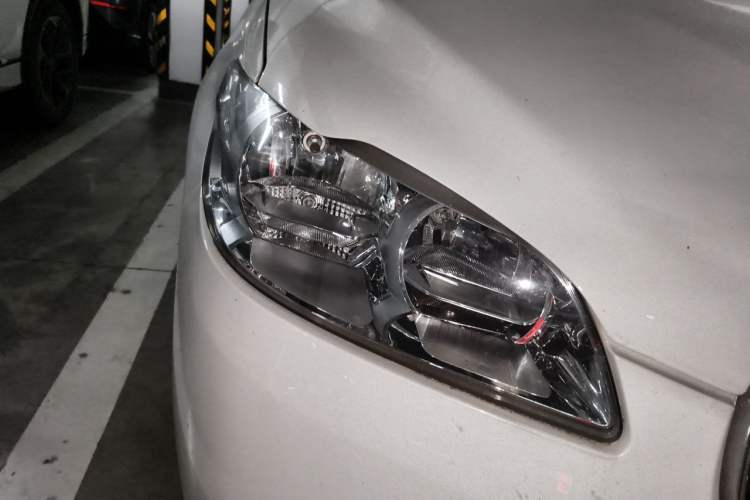 Used Peugeot 301 2014 1.6L Manual Luxury Edition Right Front Headlight