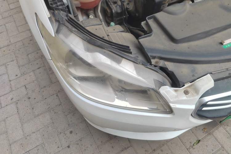 Used Peugeot 301 2014 1.6L Automatic Comfort Edition Right Front Headlight