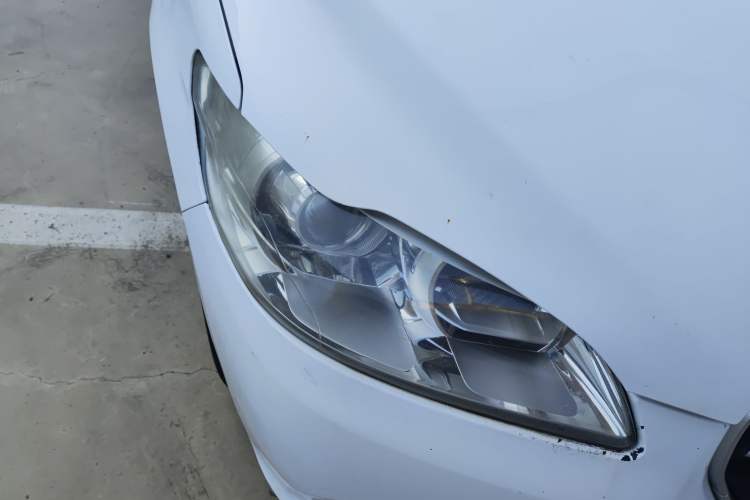 Used Peugeot 301 2014 1.6L Manual Comfort Edition Right Front Headlight