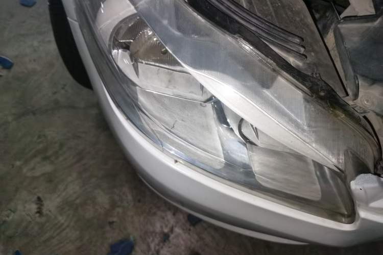 Used Peugeot 301 2014 1.6L Manual Comfort Edition Right Front Headlight